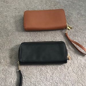Target wristlet wallets